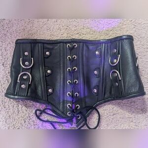 Vintage leather waist cincher